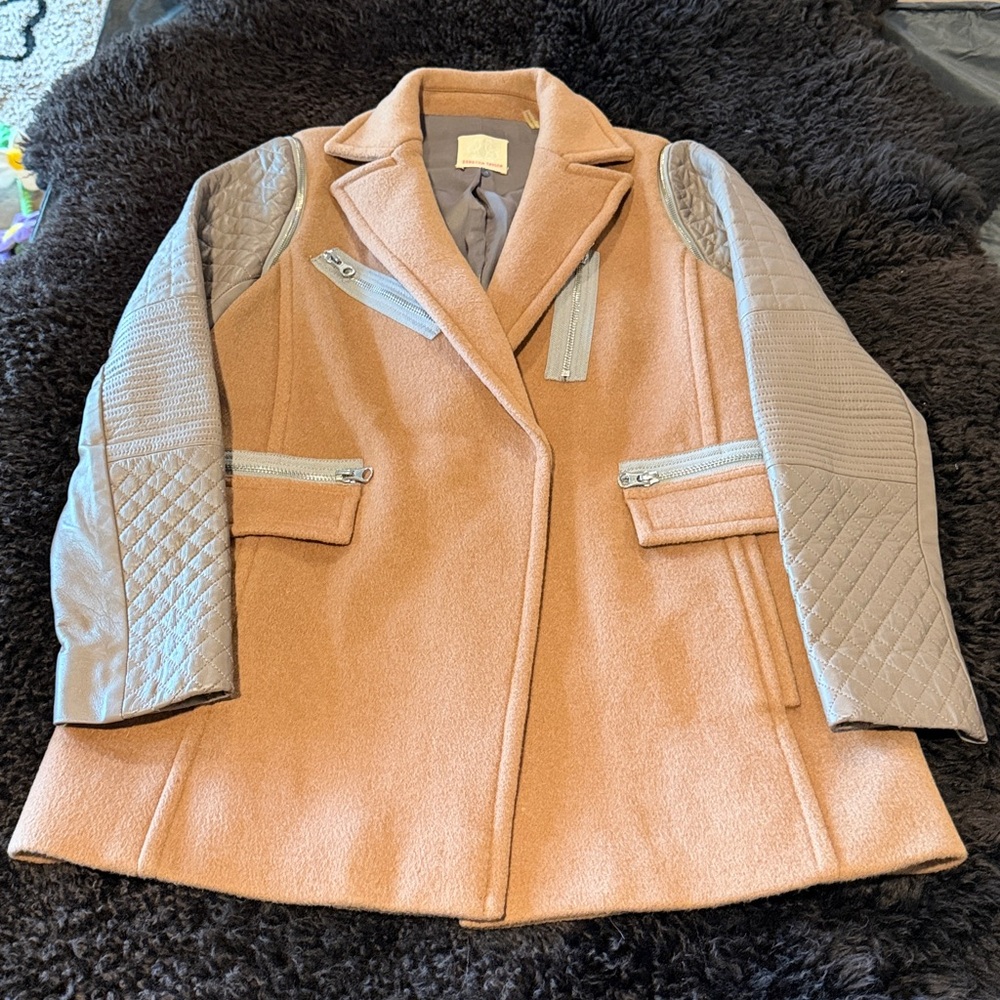 RT Tan Coat with Quilted Gray Leather Sleeves